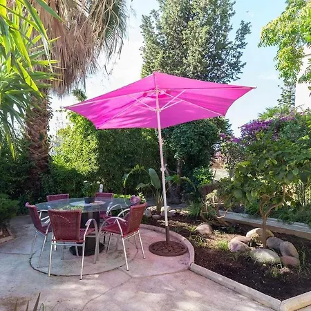 Belle Maison Avec Jardin Holiday home *