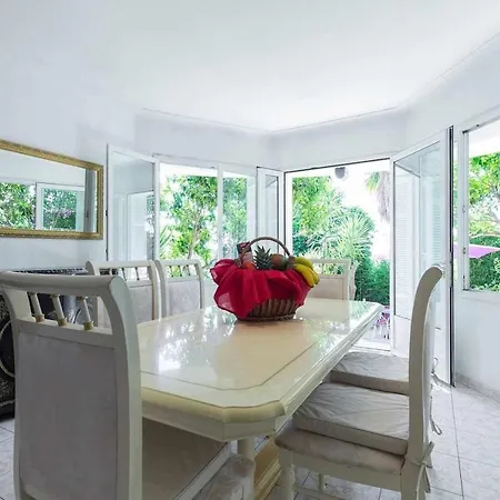 펜션 Belle Maison Avec Jardin