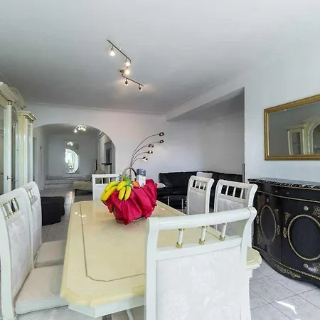 Holiday home Belle Maison Avec Jardin Nice