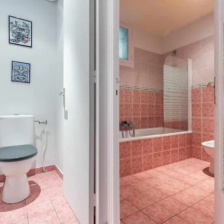 Holiday home Belle Maison Avec Jardin *